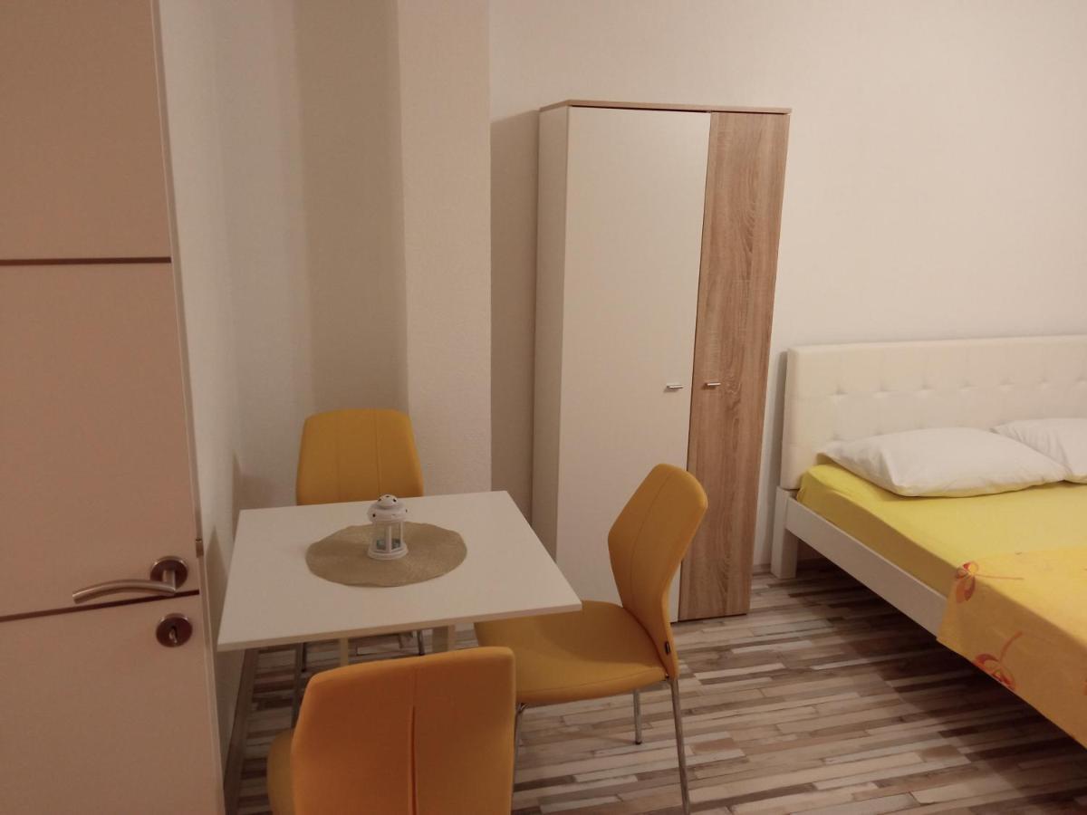 Studio Apartman Matkovic 伊莫茨基 外观 照片