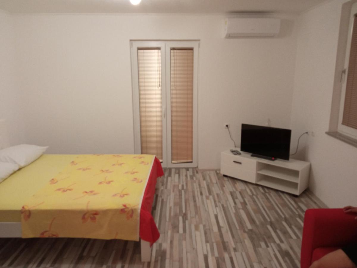 Studio Apartman Matkovic 伊莫茨基 外观 照片