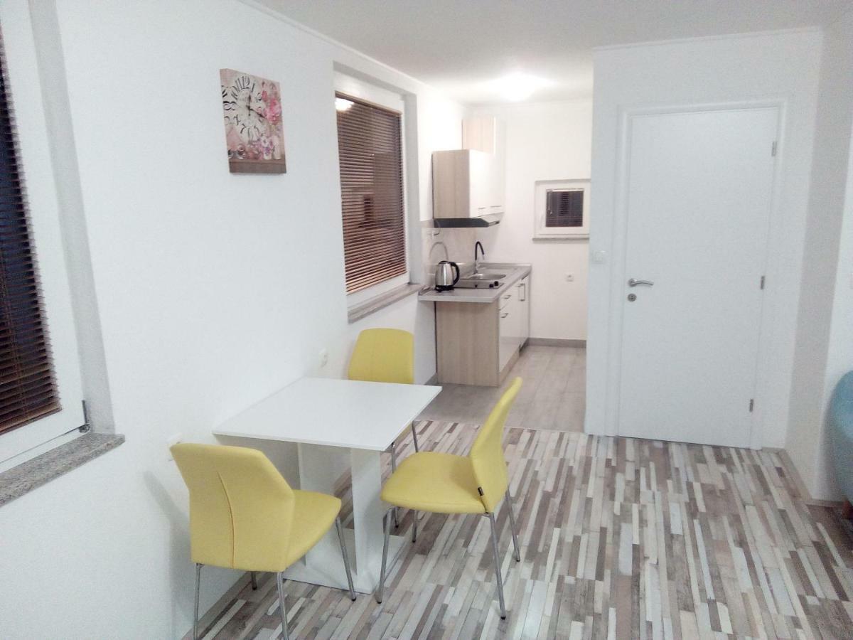 Studio Apartman Matkovic 伊莫茨基 外观 照片